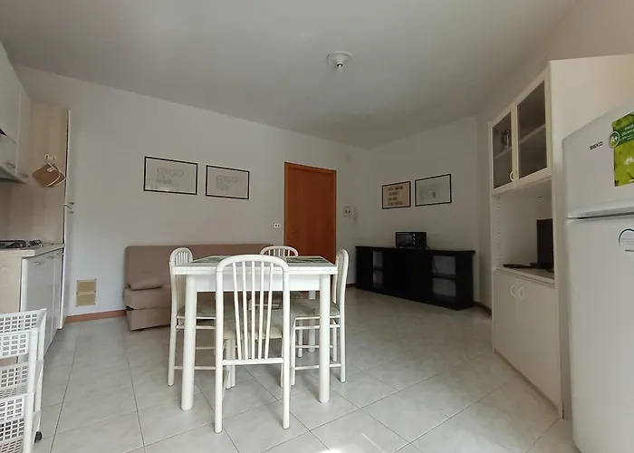 아파트 Nelly House - Con Piscina E Posto Auto Al Coperto 토르토레토